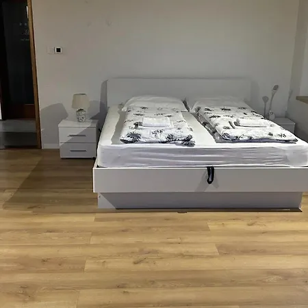 Matej By Guide * Zaton